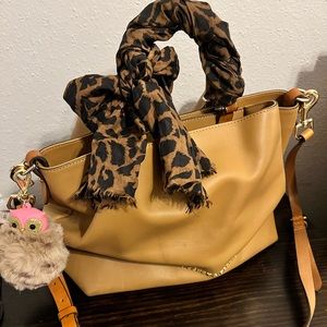 Dooney & Bourke Purse